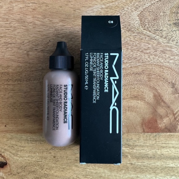 MAC STUDIO RADIANCE FACE AND BODY RADIANT SHEER FOUNDATION c8 NEW in BOX! - Picture 5 of 11